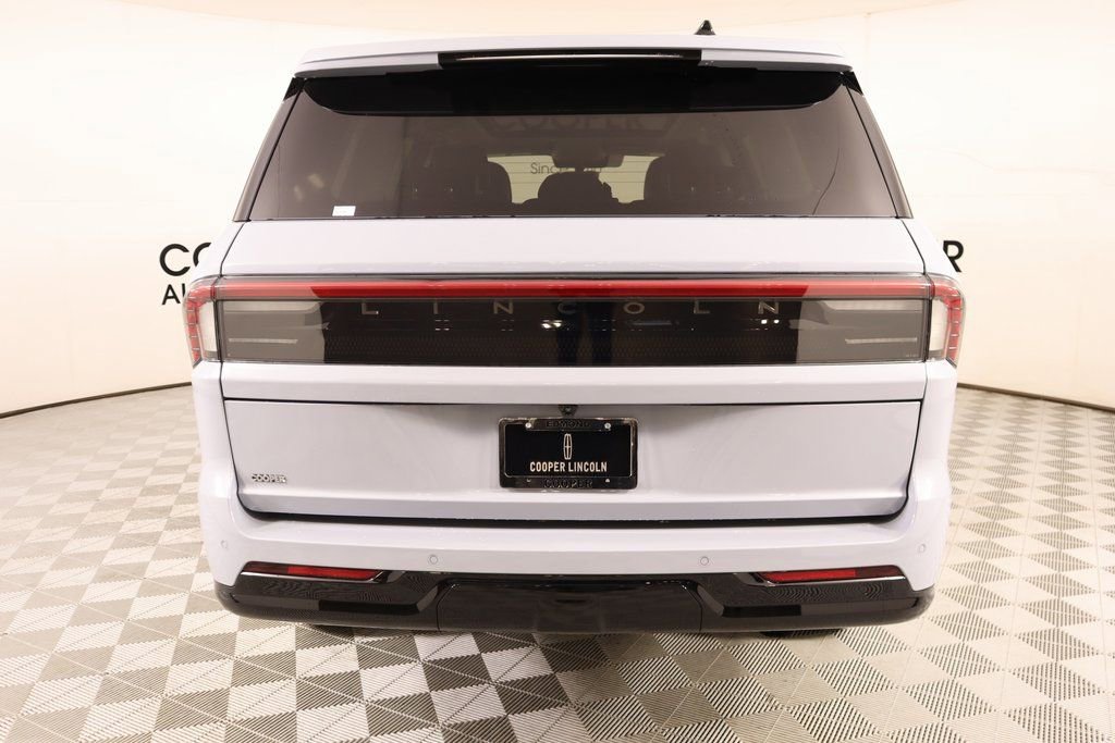 New 2025 Lincoln Navigator Reserve image 23
