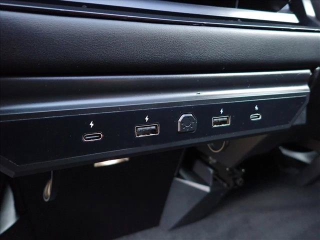 Used 2024 Tesla Cybertruck AWD Crew Cab image 10