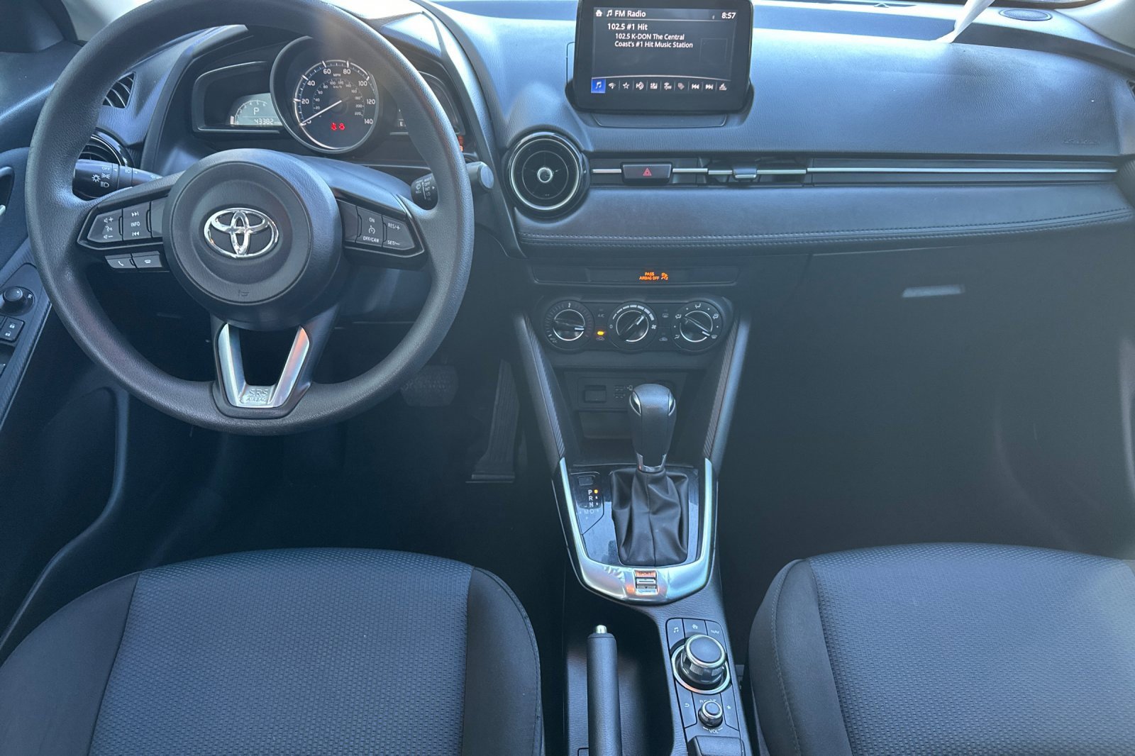 Used 2020 Toyota Yaris LE image 15