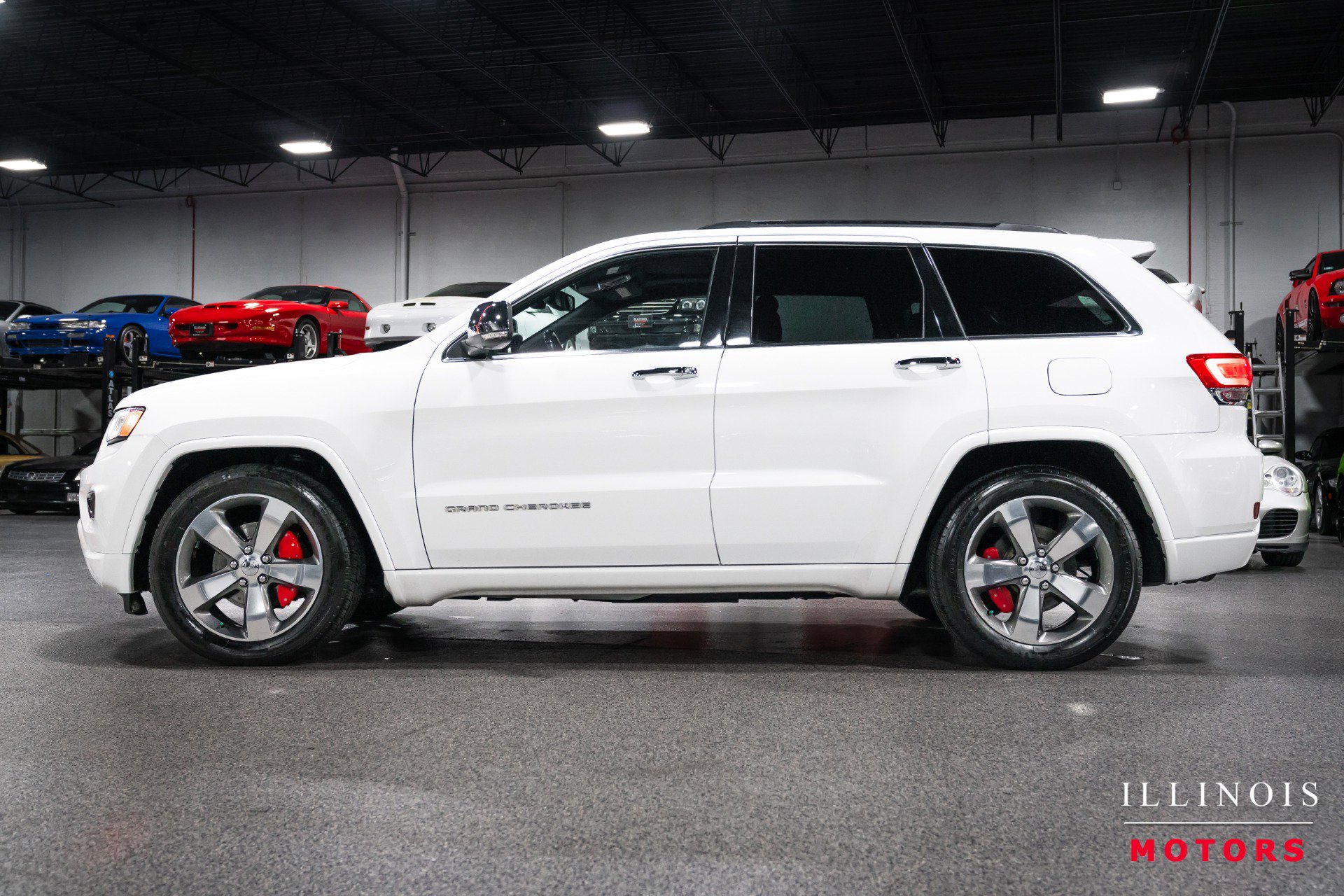 Used 2015 Jeep Grand Cherokee Overland AWD/4WD image 2