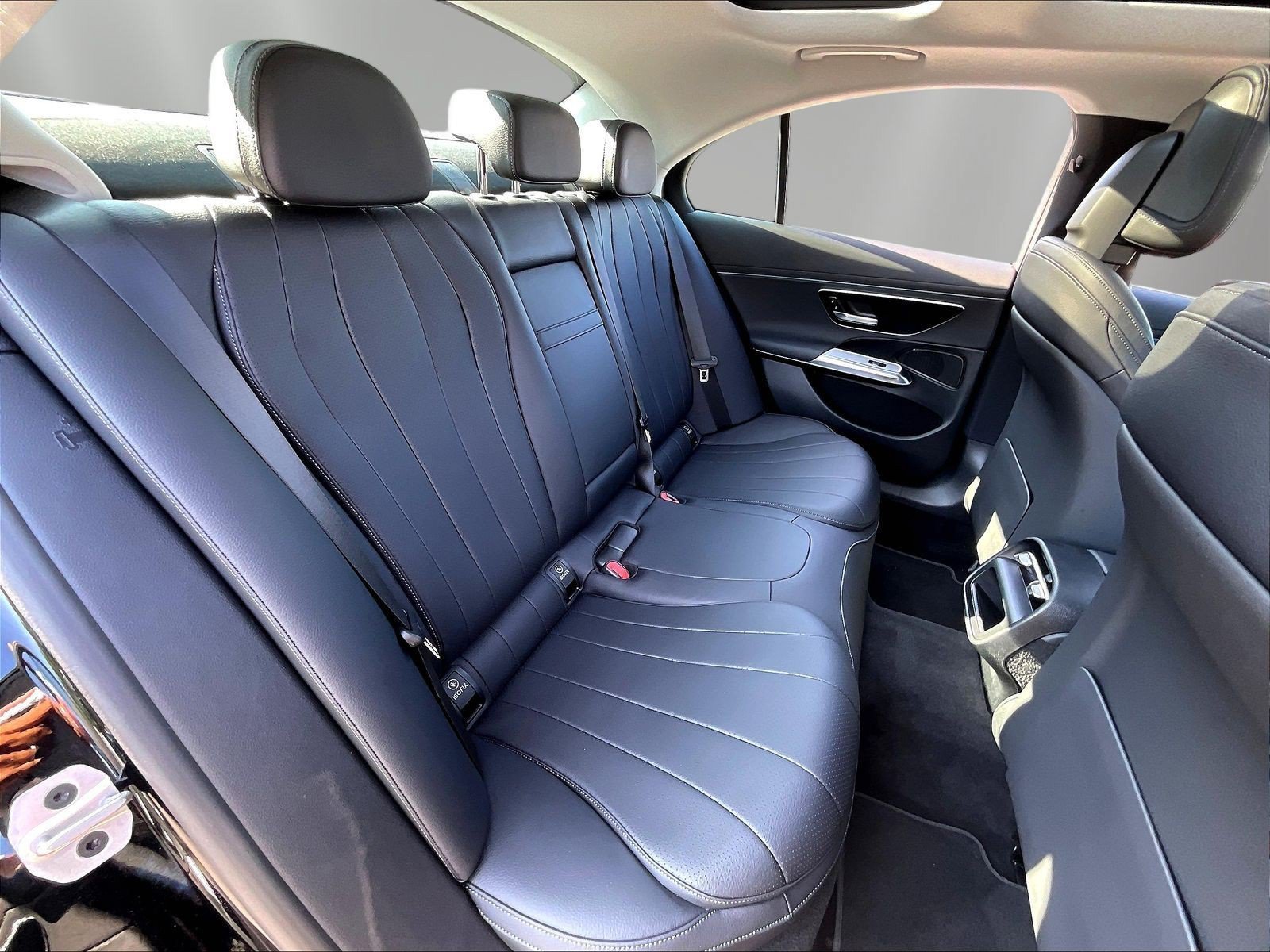 Certified 2024 Mercedes-Benz E 350 4MATIC Sedan image 26