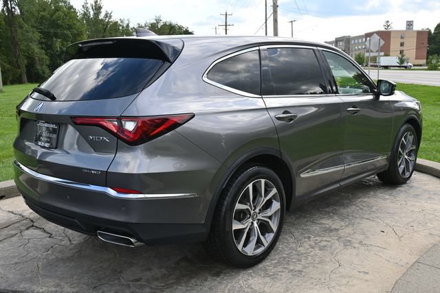 Used 2023 Acura MDX w/ Technology Package AWD/4WD image 5