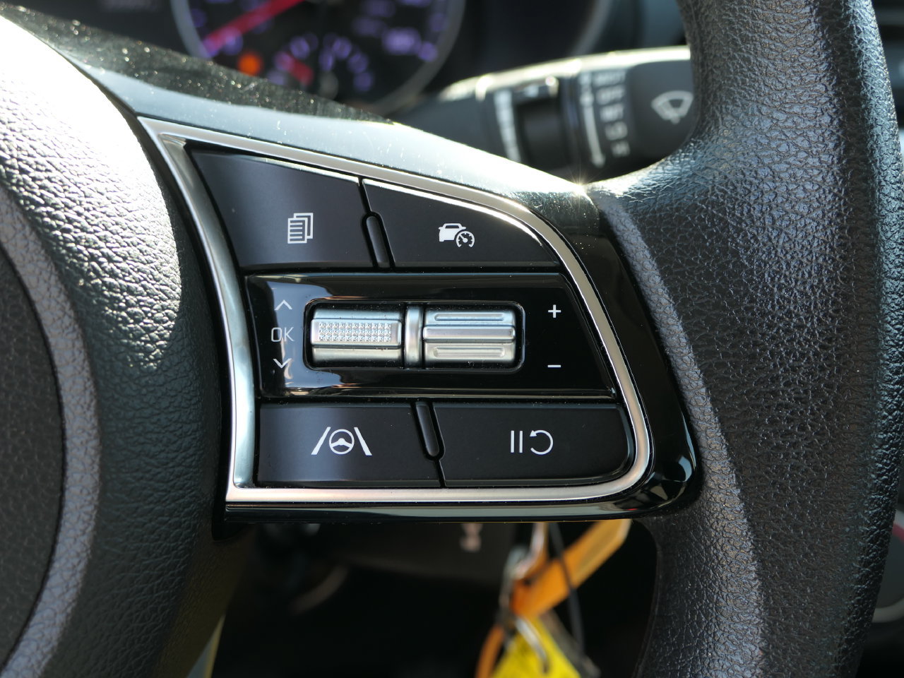 Certified 2024 Kia Forte LXS w/ LXS Technology Package FWD image 17
