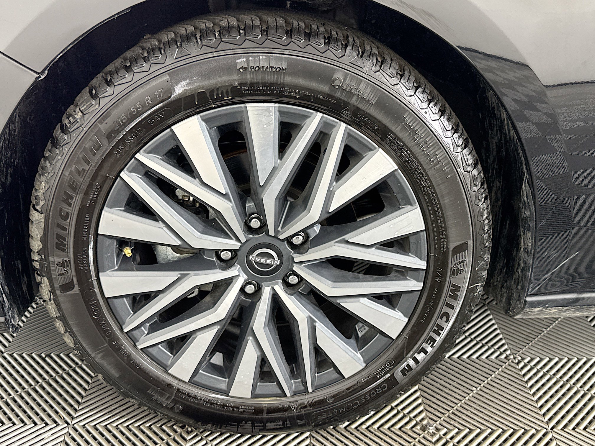 Used 2025 Nissan Altima 2.5 SV image 37