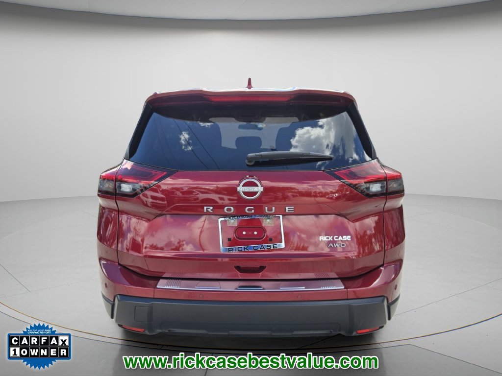 Used 2025 Nissan Rogue SV AWD/4WD image 6