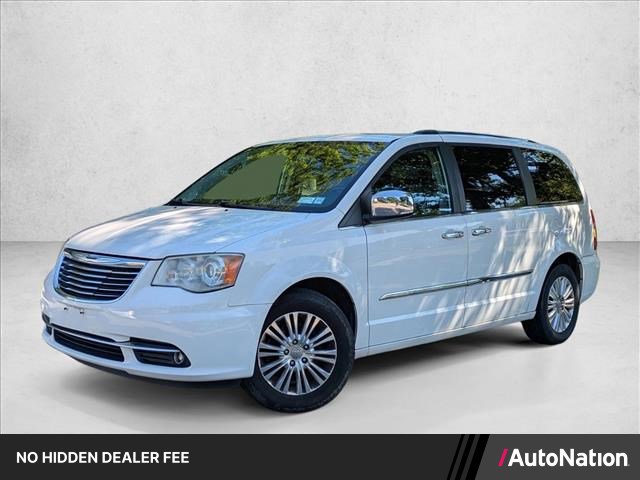 Used 2013 Chrysler Town & Country Limited w/ Luxury Group FWD image 1