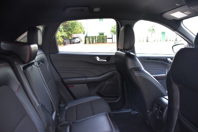 Used 2025 Ford Escape ST-Line Select AWD/4WD image 24