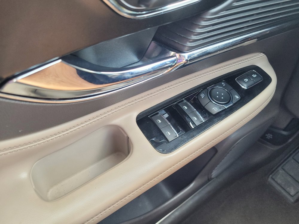Used 2020 Lincoln Corsair AWD image 27