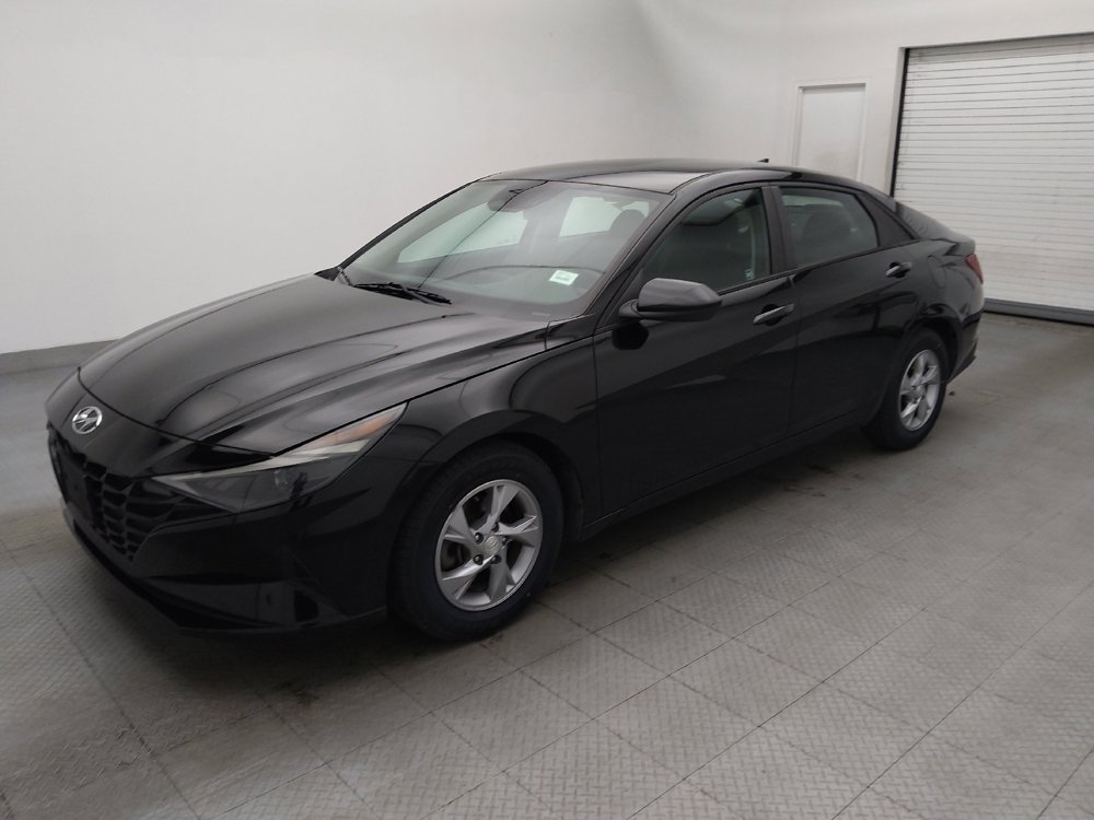 Used 2021 Hyundai Elantra SE w/ Cargo Package image 2
