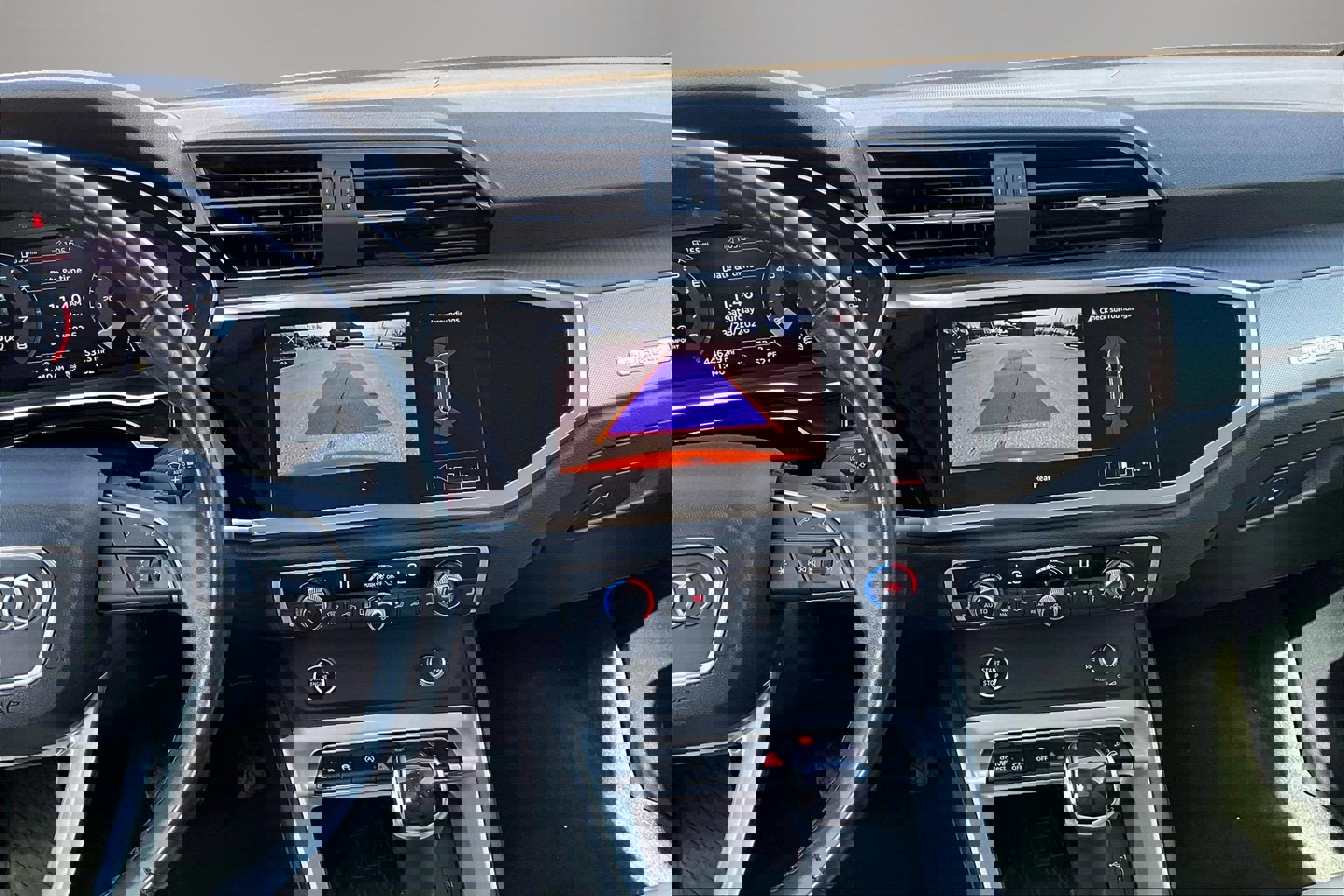 Used 2024 Audi Q3 2.0T Premium image 9