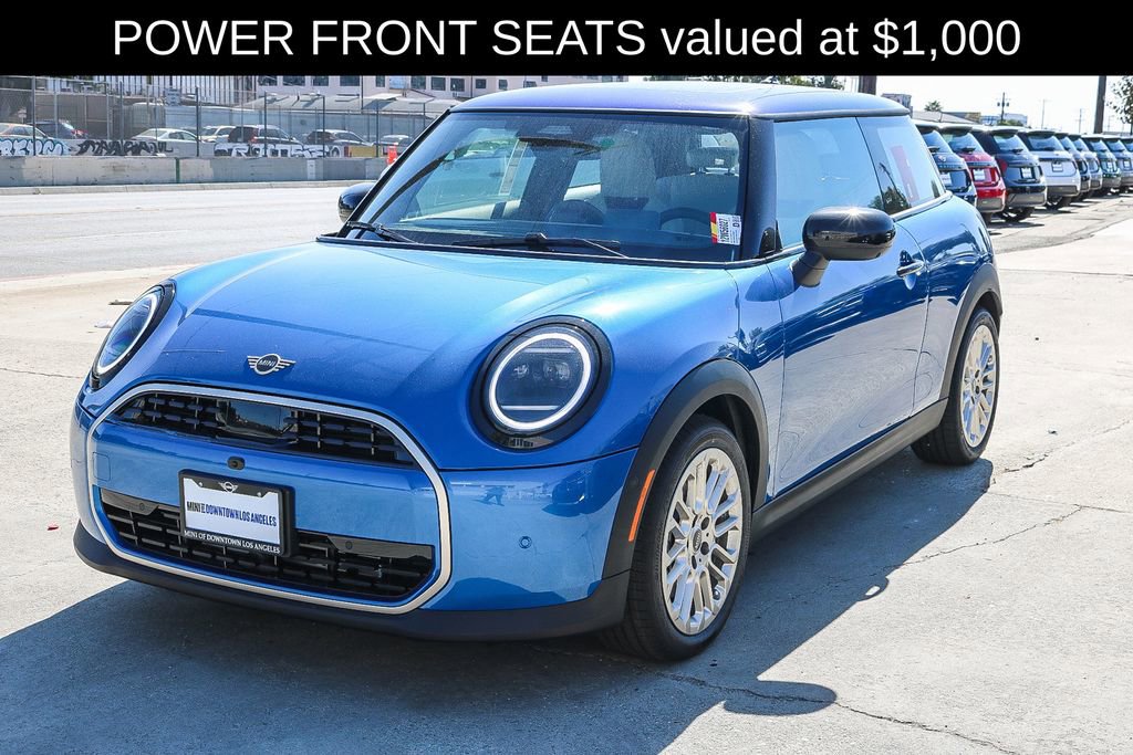 Used 2025 MINI Cooper 2-Door Hardtop image 3