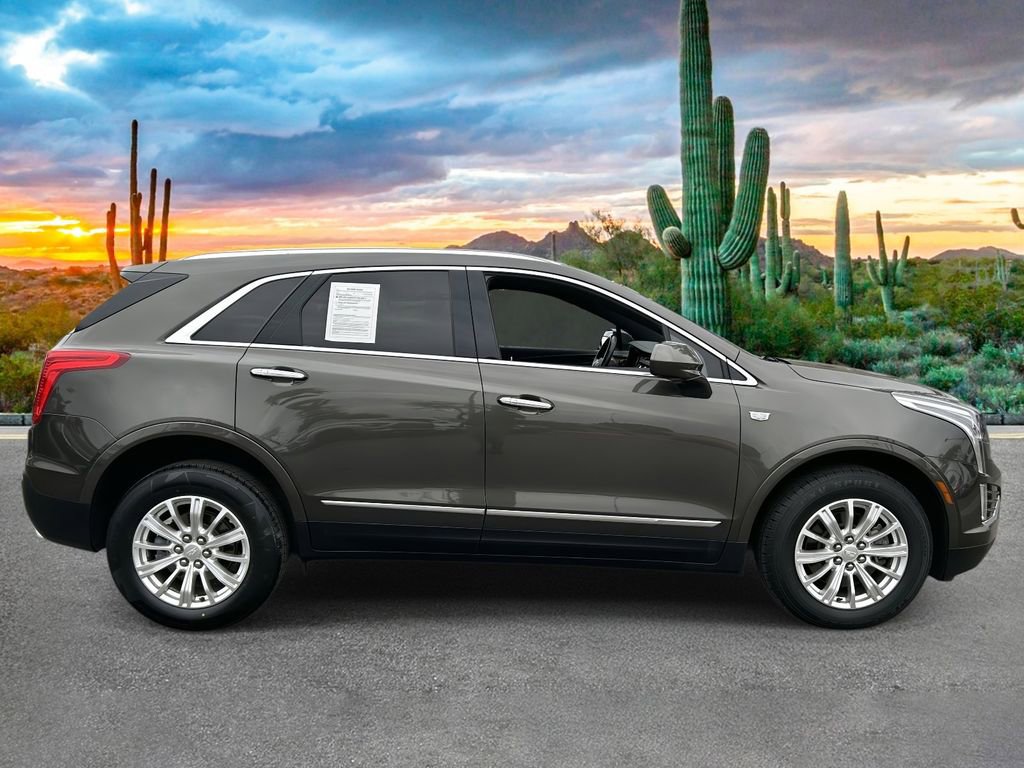 Used 2019 Cadillac XT5 AWD image 2