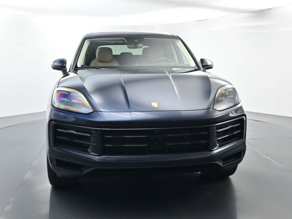 Used 2025 Porsche Cayenne image 18