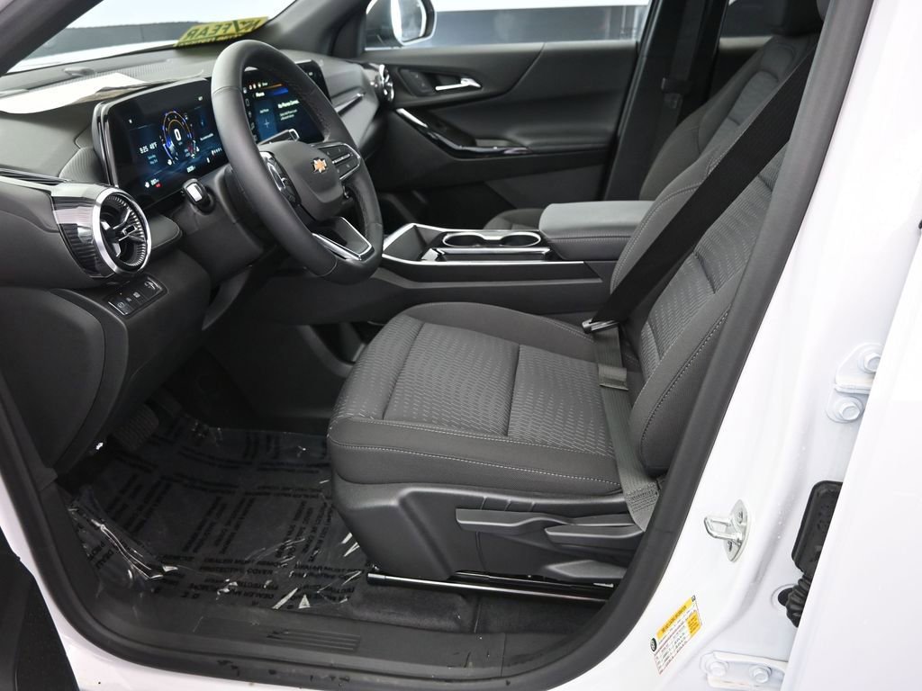 New 2025 Chevrolet Equinox LT w/ Safety and Technology Package image 23