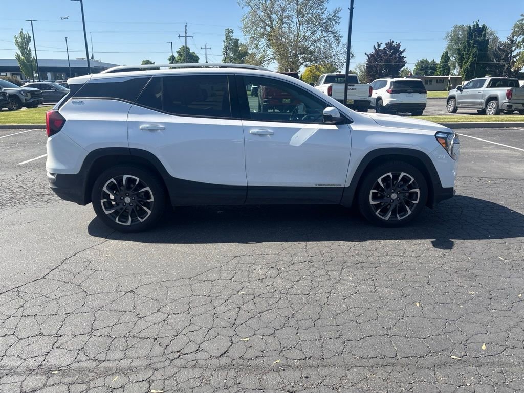 Used 2022 GMC Terrain SLT w/ Infotainment Package II AWD/4WD image 6