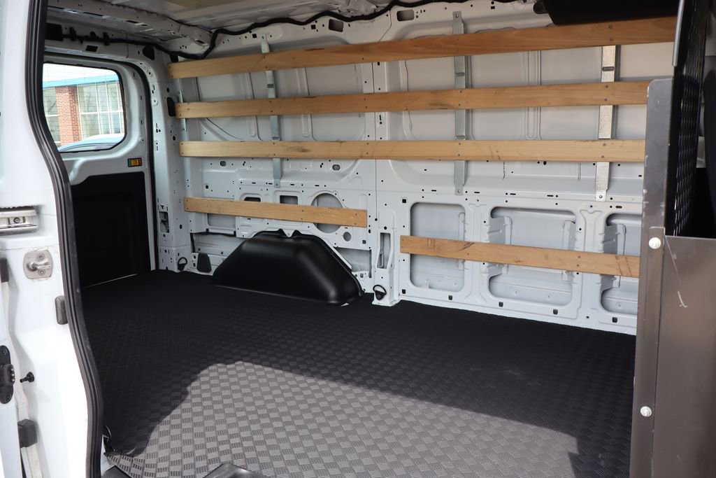 Used 2023 Ford Transit 250 Low Roof AWD w/ Exterior Upgrade Package image 32