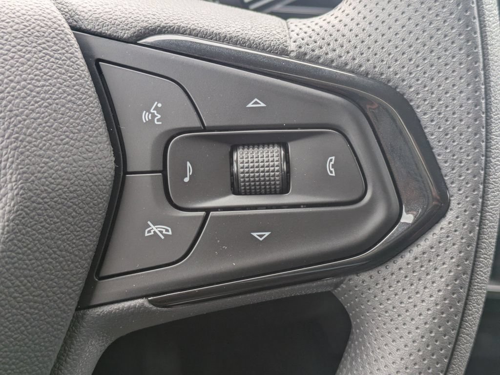 New 2026 Chevrolet Trax LT FWD image 25