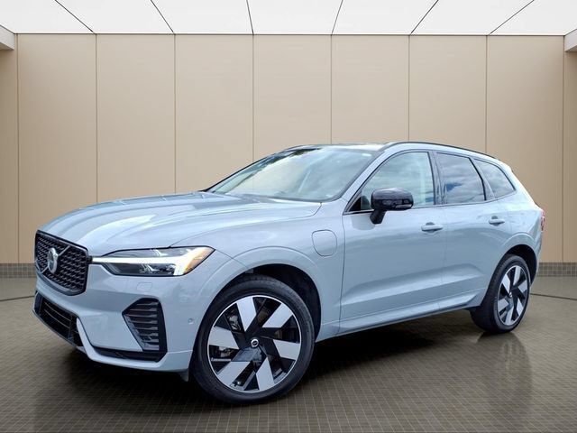 Used 2025 Volvo XC60 T8 Plus w/ Climate Package AWD/4WD image 2