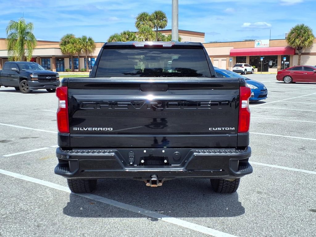 Used 2022 Chevrolet Silverado 1500 Custom w/ Safety Confidence Package AWD/4WD image 6