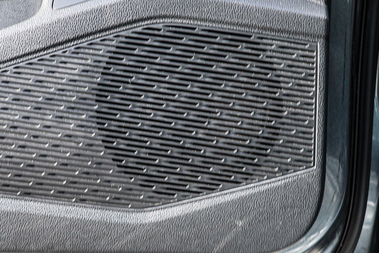 Used 2024 Volkswagen Jetta SE FWD image 39