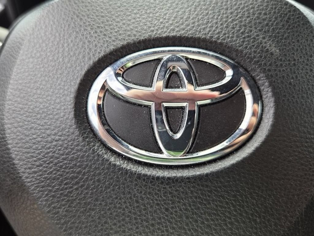 Used 2022 Toyota Corolla SE FWD image 29