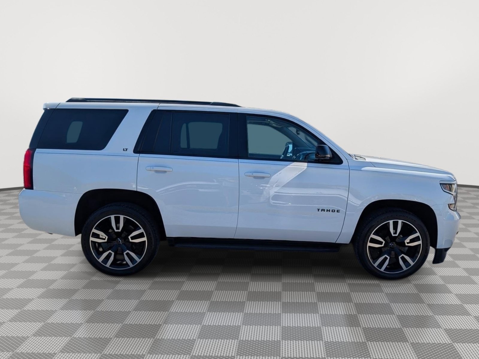 Used 2020 Chevrolet Tahoe LT w/ RST Edition AWD/4WD image 6