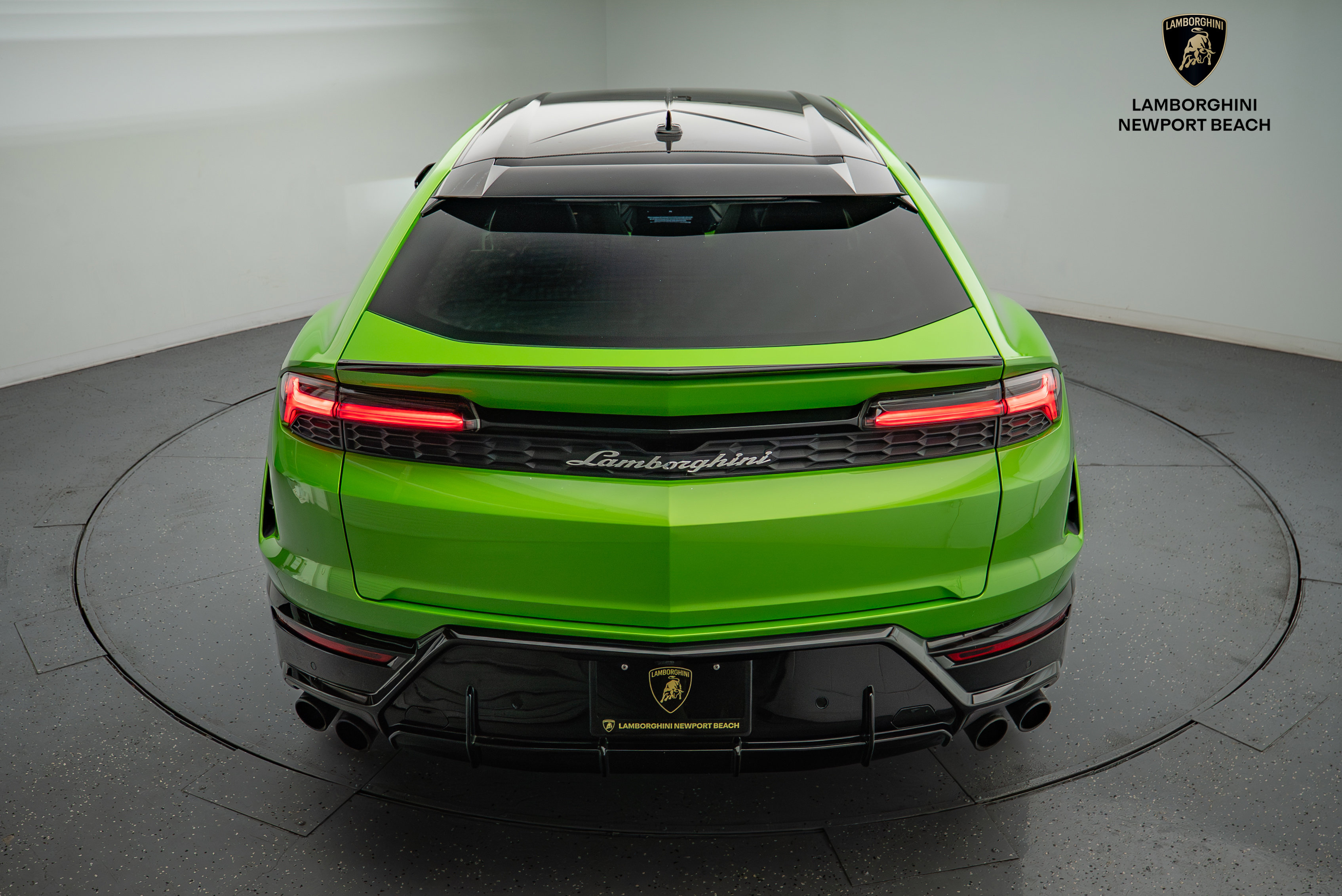 Used 2025 Lamborghini Urus SE image 16
