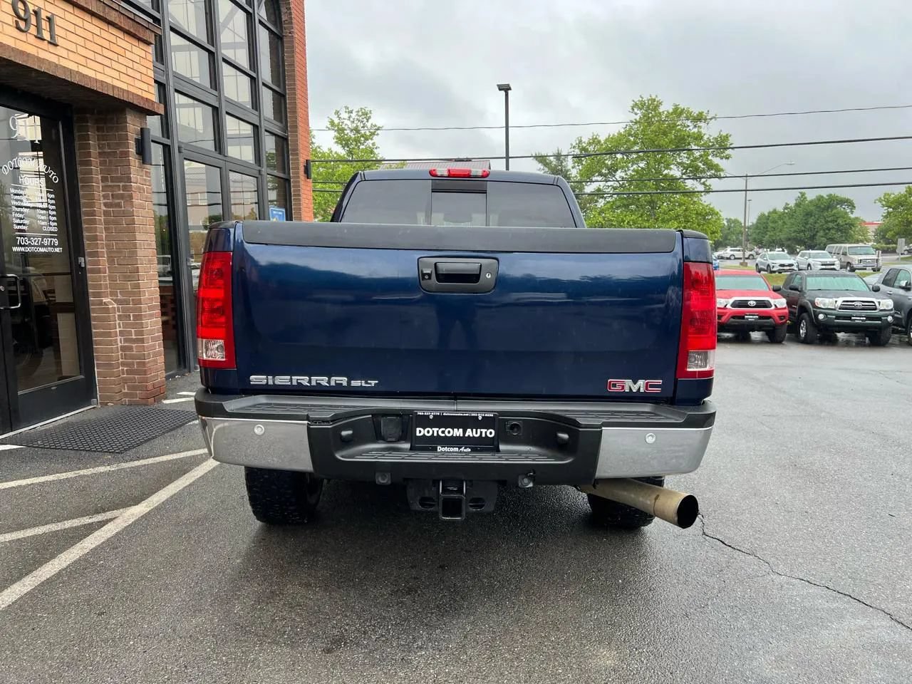 Used 2011 GMC Sierra 2500 SLT AWD/4WD image 9