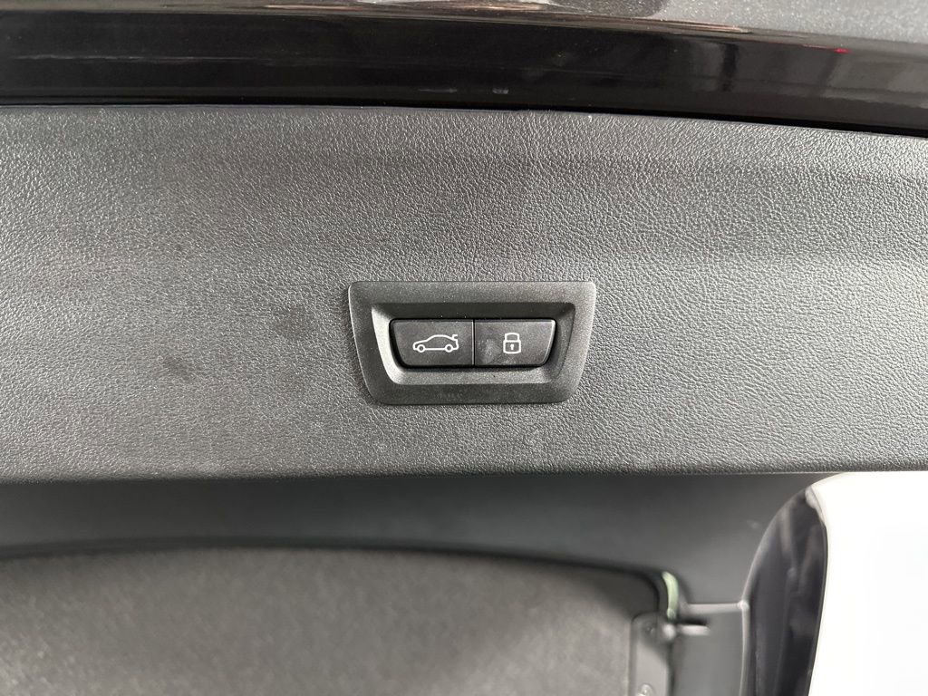 Used 2025 BMW X4 xDrive30i w/ Premium Package image 28