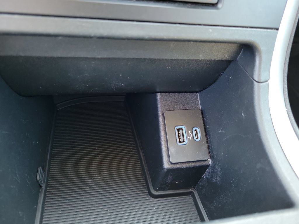 Used 2024 Ford Edge SEL AWD/4WD image 37