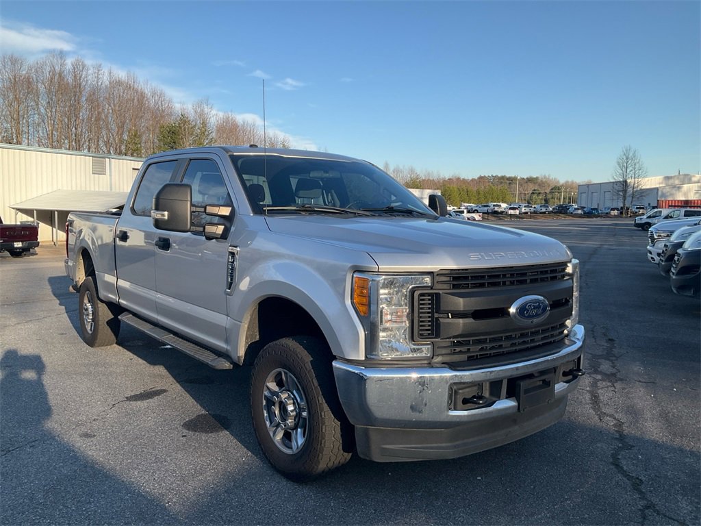 Used 2017 Ford F250 XL w/ Power Equipment Group image 3