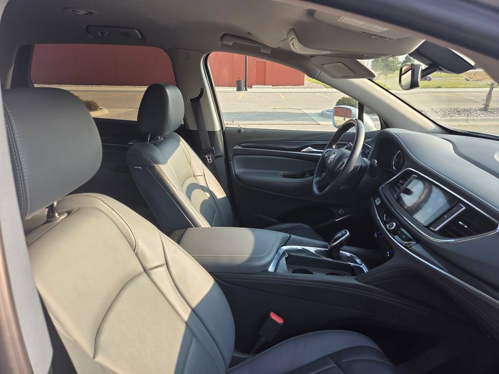 Used 2020 Buick Enclave Essence AWD/4WD image 34