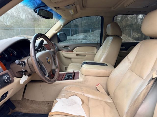 Used 2011 Chevrolet Suburban LTZ image 6