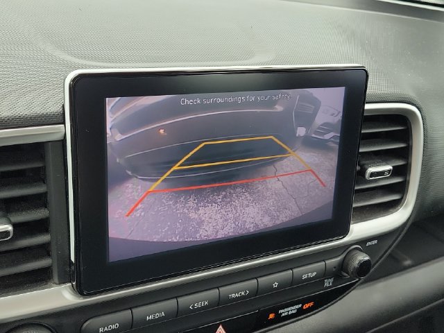 Used 2022 Hyundai Venue SE FWD image 22