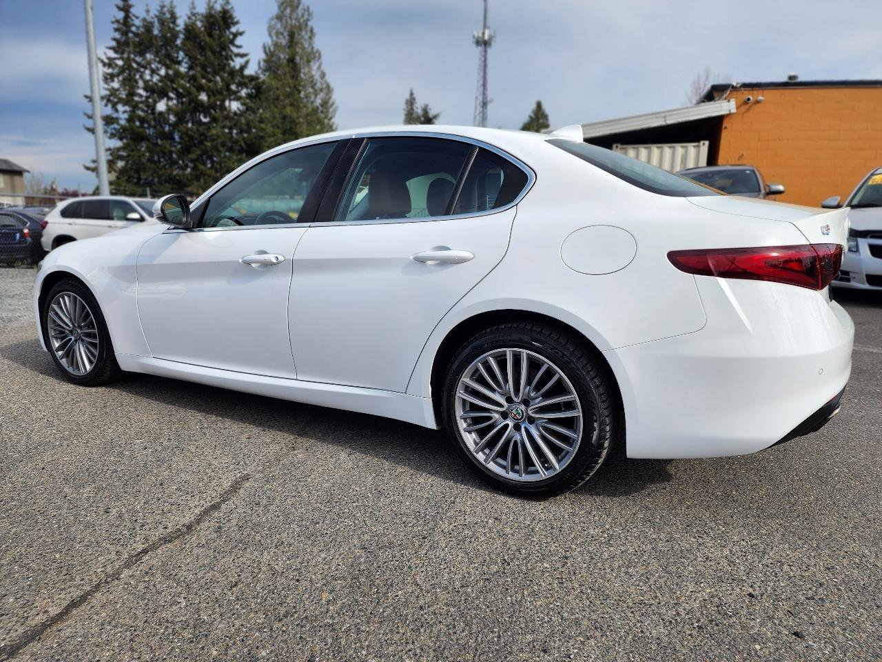 Used 2017 Alfa Romeo Giulia Ti w/ TI Lusso Package AWD/4WD image 9