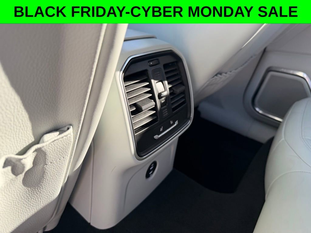 Used 2024 Porsche Macan GTS image 22