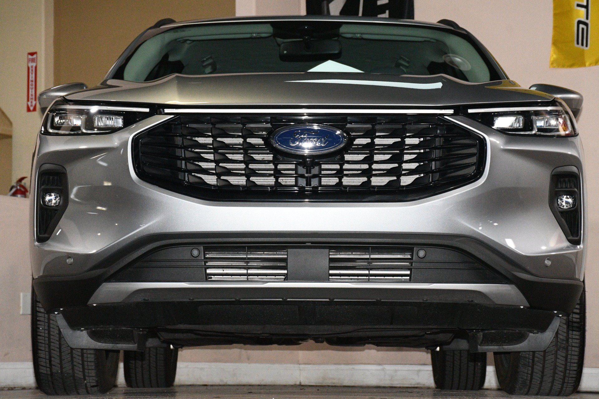 Used 2024 Ford Escape Platinum AWD/4WD image 81