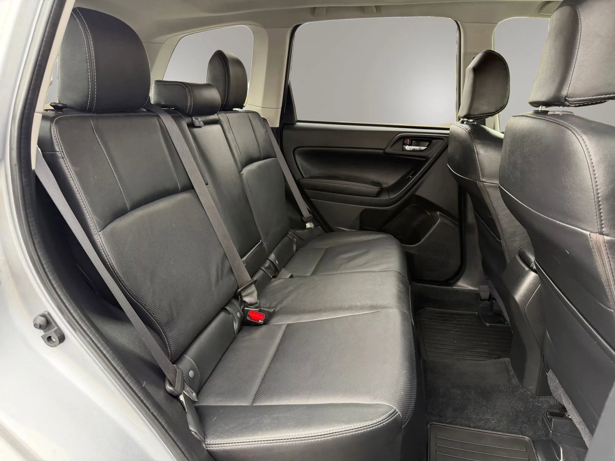 Used 2014 Subaru Forester 2.5i Limited image 40