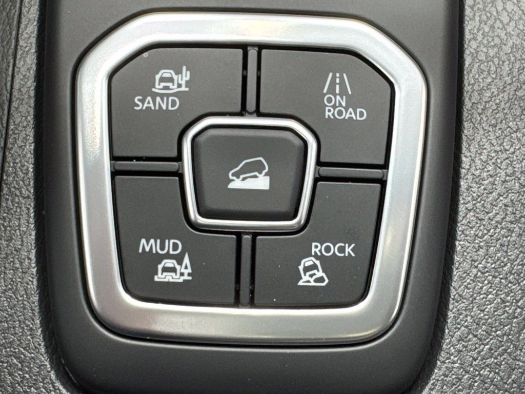 New 2026 Nissan Frontier PRO-4X AWD/4WD image 16