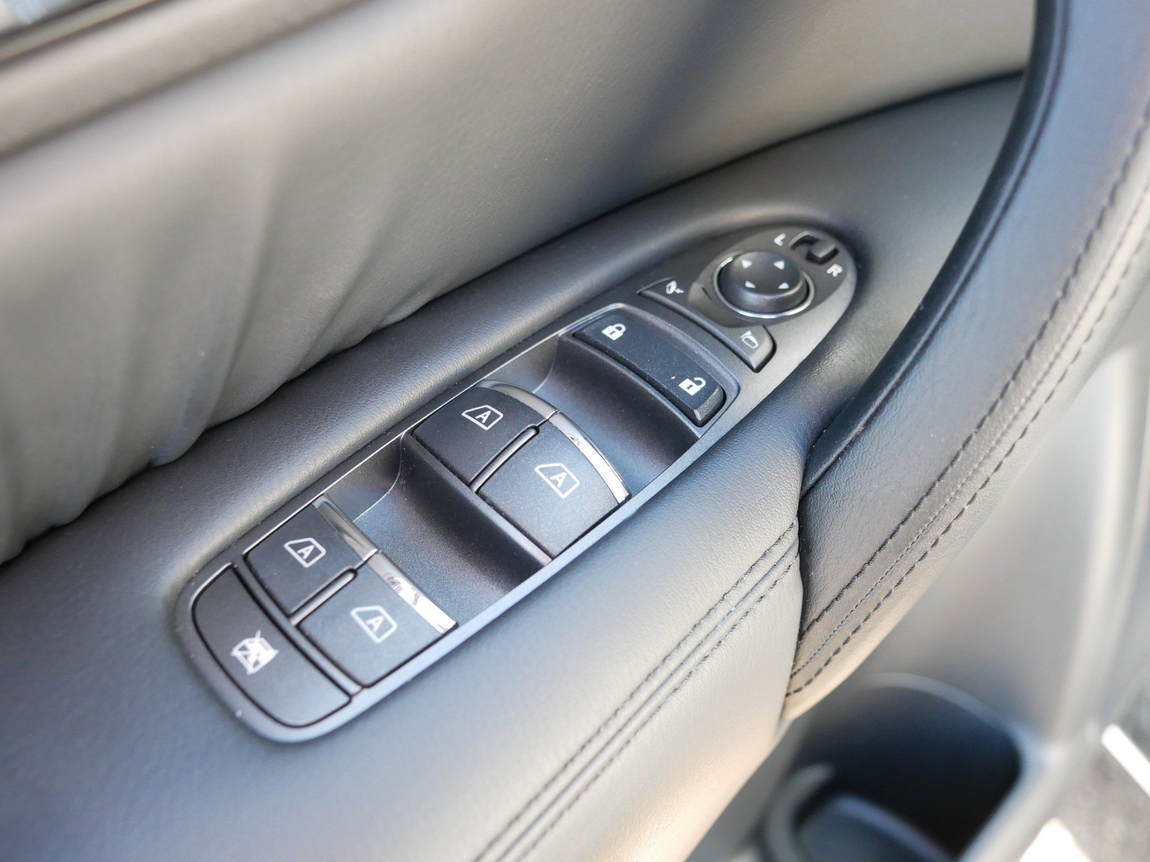 Certified 2024 Nissan Armada SV w/ Cargo Package image 19