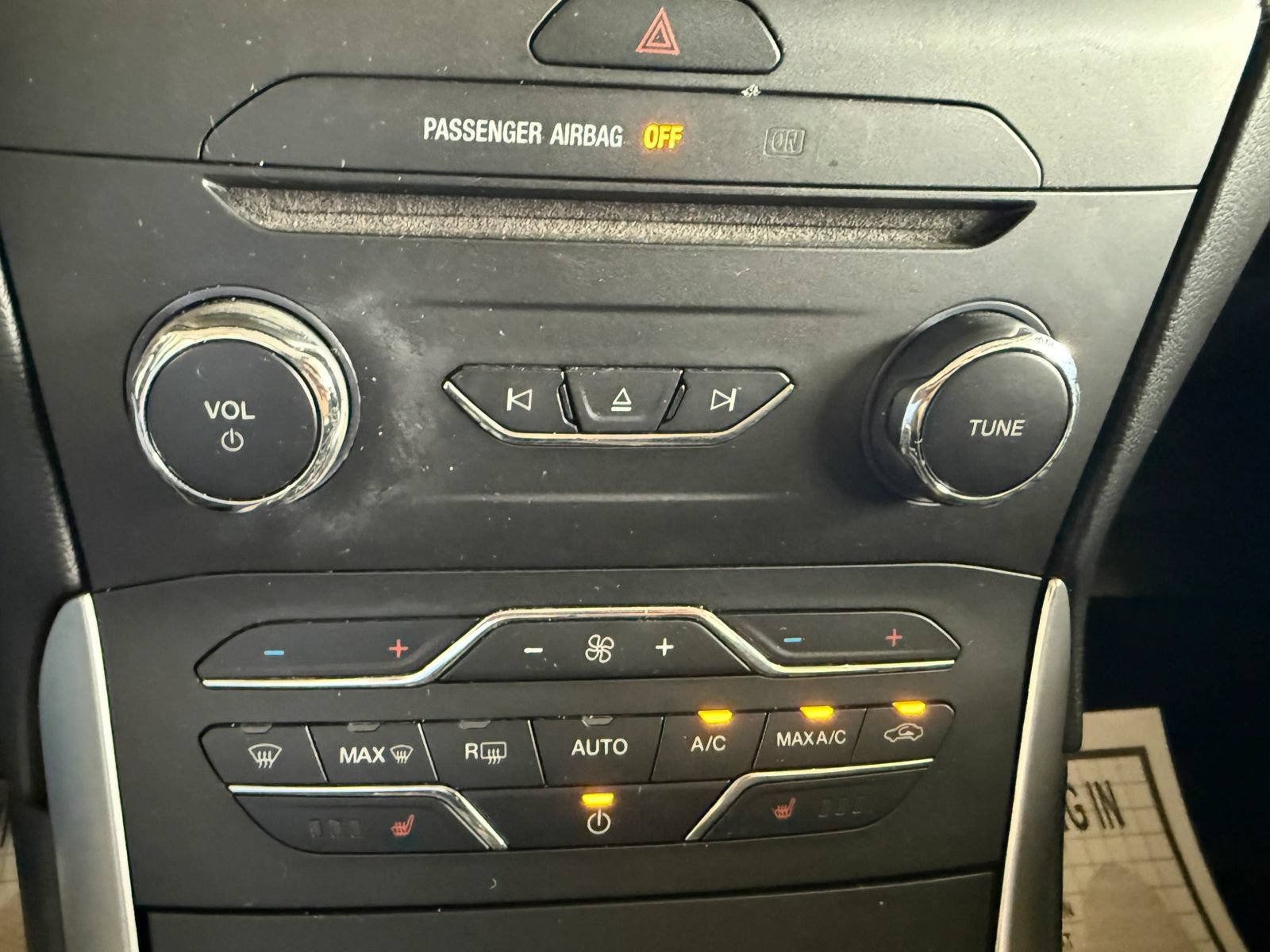 Used 2017 Ford Edge SEL w/ Equipment Group 201A FWD image 19