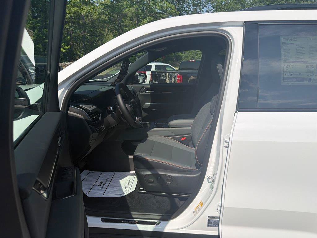 New 2026 GMC Acadia AT4 w/ LPO, All-Weather Package AWD/4WD image 10