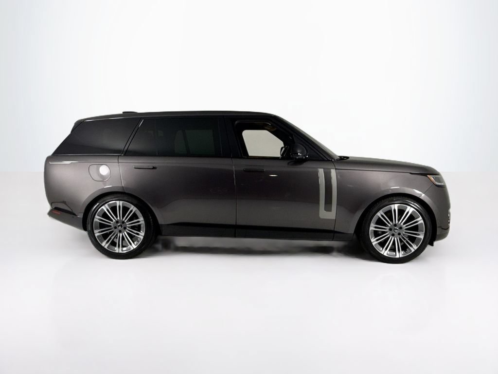 Used 2023 Land Rover Range Rover Long Wheelbase SE AWD/4WD image 6