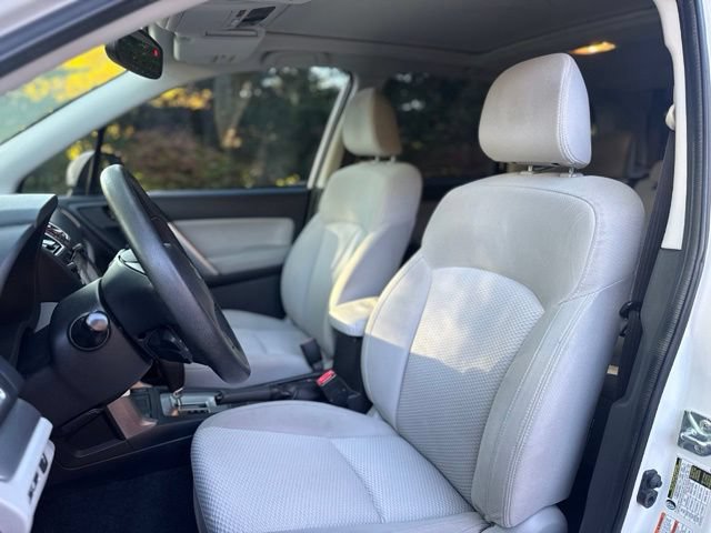Used 2016 Subaru Forester 2.5i Premium w/ Popular Package #2 AWD/4WD image 10