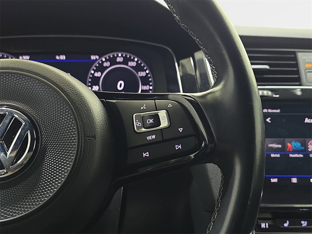 Used 2019 Volkswagen Golf R 4-Door image 20