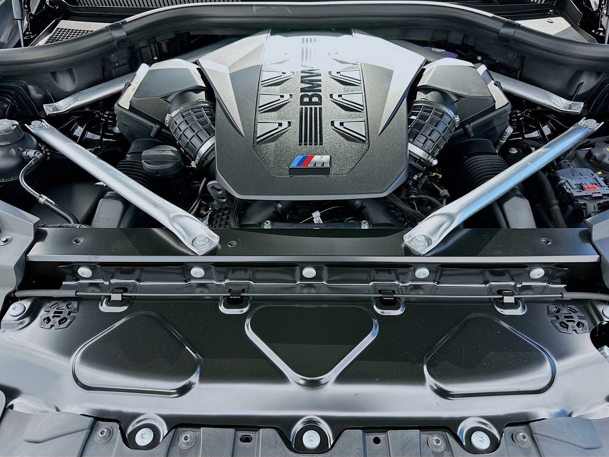 New 2026 BMW X6 M60i w/ Executive Package image 25