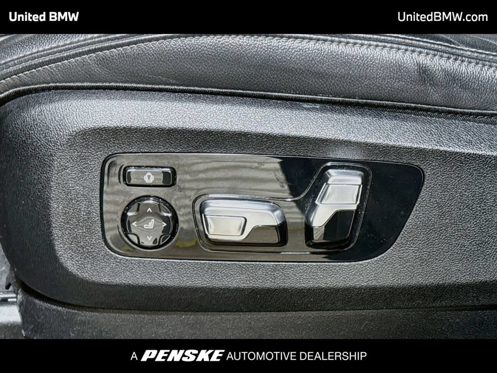 Used 2021 BMW X7 xDrive40i w/ M Sport Package AWD/4WD image 11