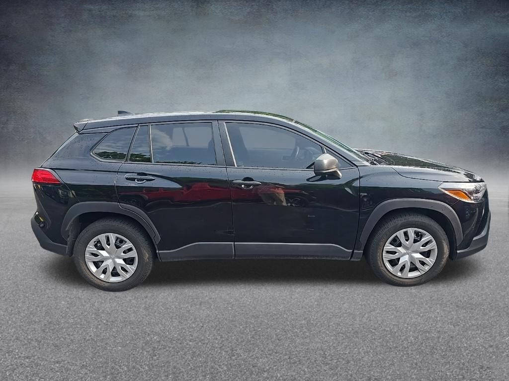 Used 2022 Toyota Corolla Cross L AWD/4WD image 9