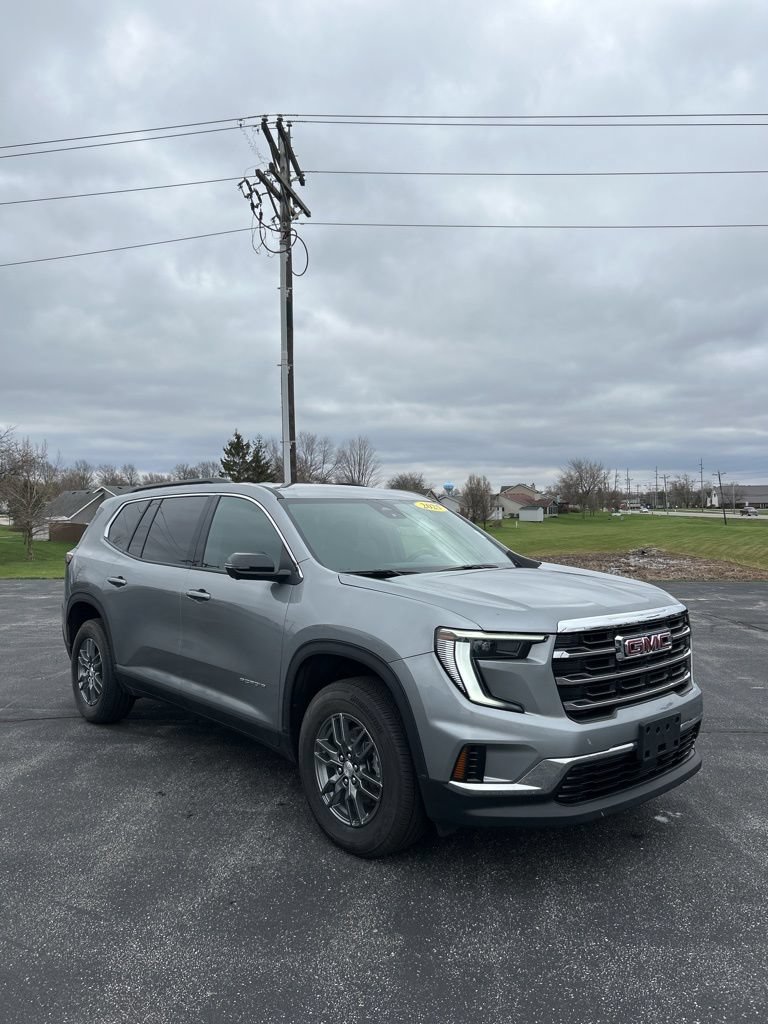 Used 2025 GMC Acadia Elevation FWD image 1