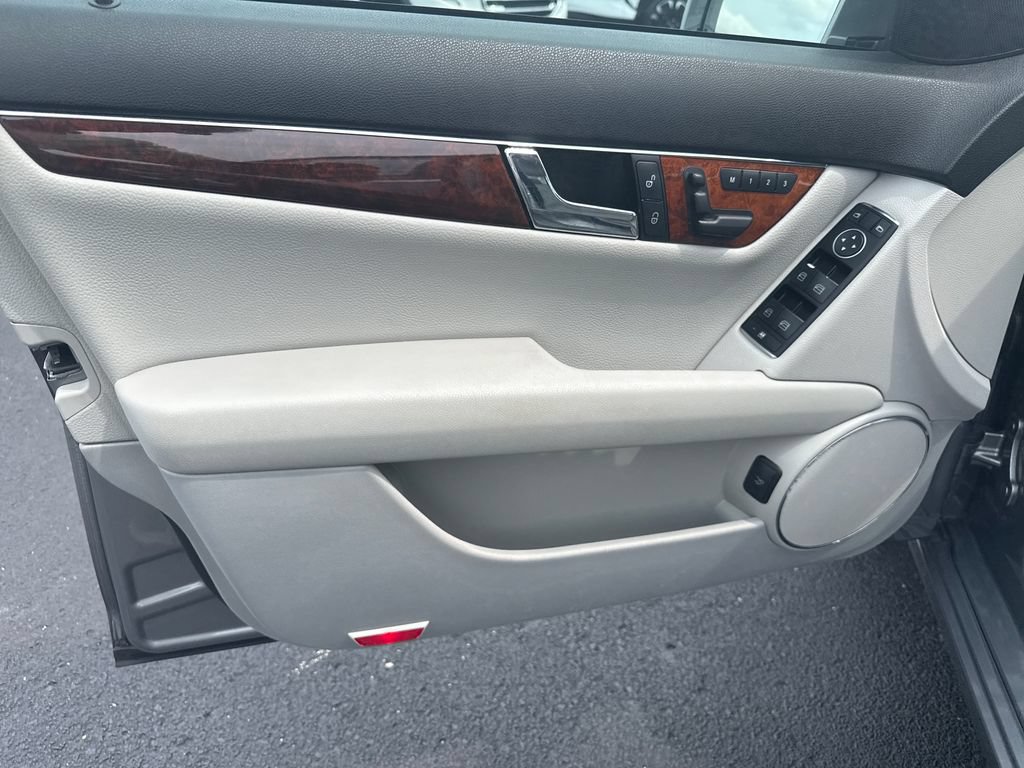 Used 2011 Mercedes-Benz C 300 Sedan image 21